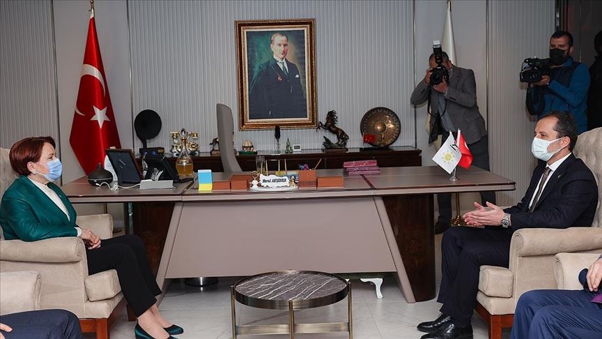 Akşener, Yeniden Refah Partisi Genel Başkanı Erbakan ile görüştü