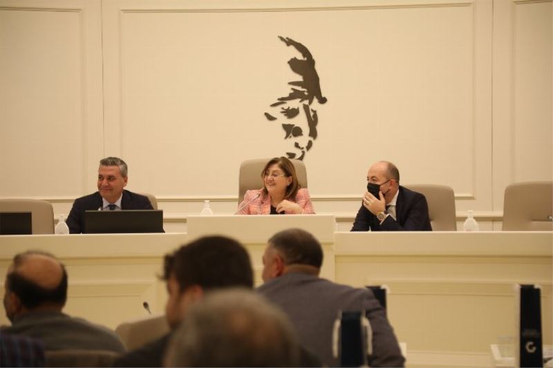 Gaziantep Büyükşehir esnaf ile devlet kurumlarını buluşturuyor 