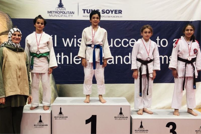 Manisalı judocular madalyaları İzmir