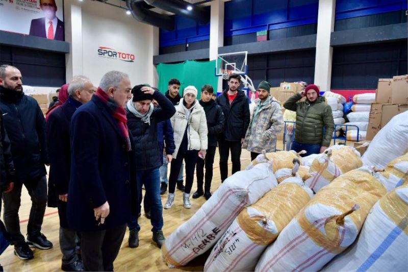 Fatih Belediyesi 1,6 milyon adet ihtiyaç malzemesi gönderdi