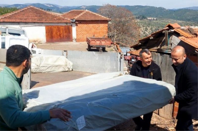 Manisa Büyükşehir, evi yanan aileye umut oldu