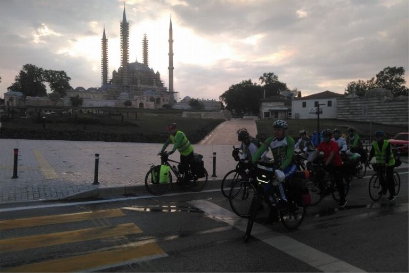 Uluslararası bisiklet turunun startı Edirne