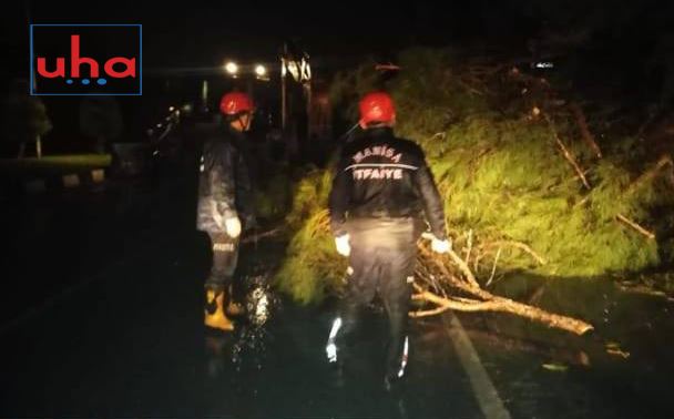 Manisa’da fırtına korku ve paniğe neden oldu