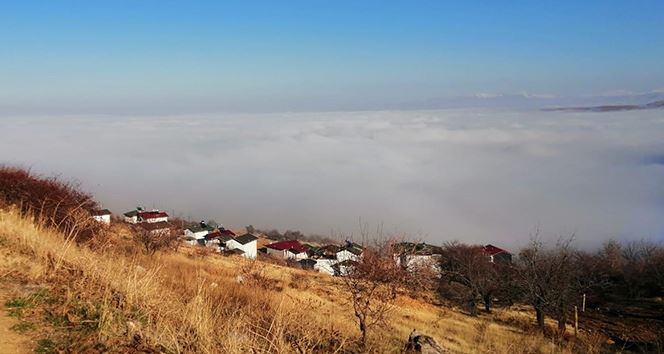 150 bin nüfuslu ilçe sis denizinde kayboldu