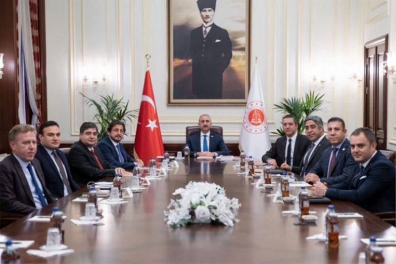 Bakan Gül, TBB Başkanı Sağkan