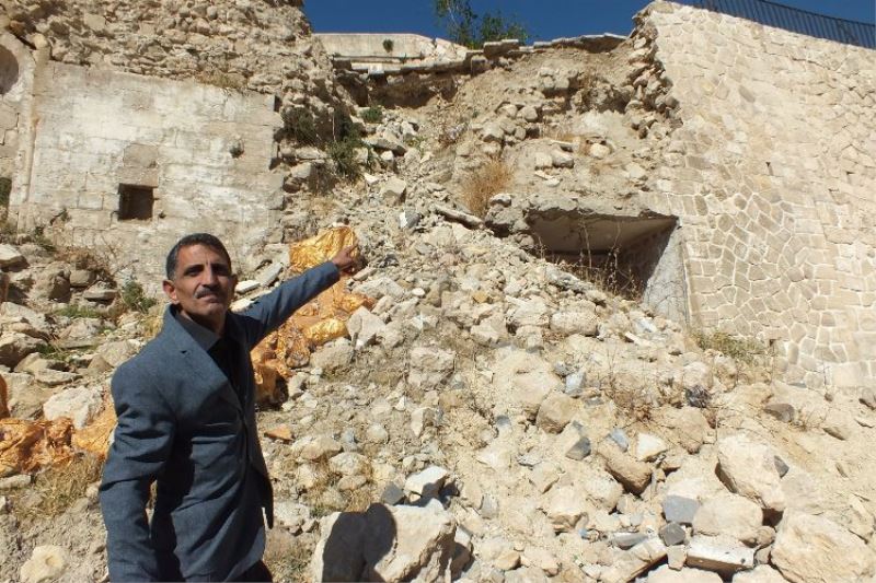 Hüsamiye Medresesi ve Sahabe Mezarı Külliyesi 4 yıldır bürokratik engelleri takılıyor