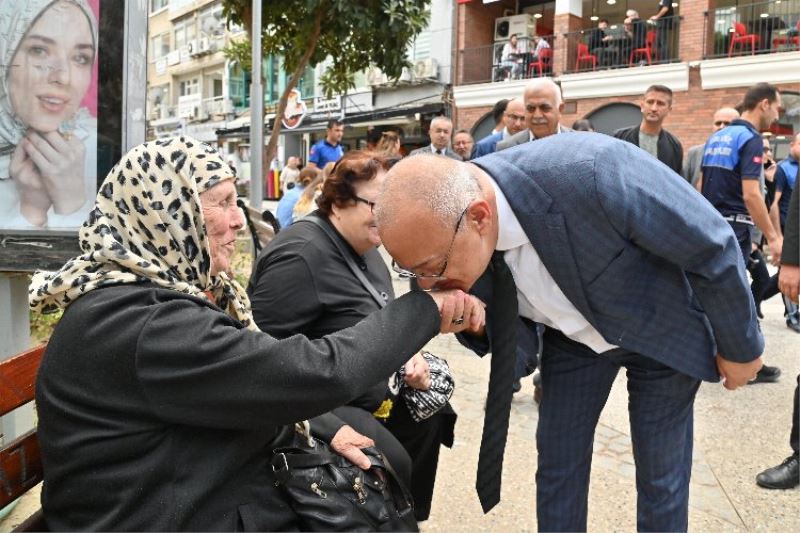 Manisalıların kandilini kutladı