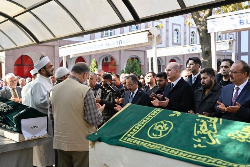 Bakan Soylu 9 cenaze için Bursa