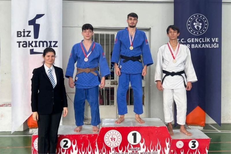 Manisa BBSK’nın gençlerinden judo başarısı 