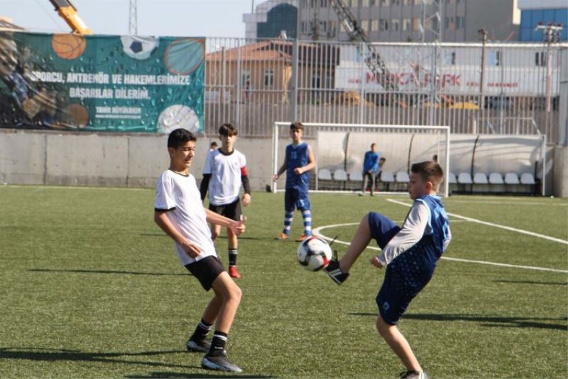 Geleceğin Metin Oktay’ları hayallerinin peşinde koşuyor