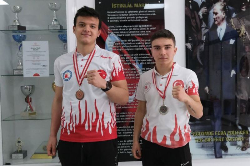 Wushu müsabakasında iki madalya Bursa Yıldırım