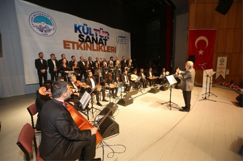 Kayseri Büyükşehir Türk Sanat Müziği Konseri ile vatandaşa müzik ziyafeti sundu 