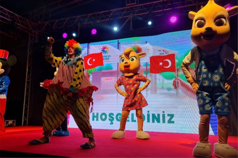 Hatay EXPO alanlarının gecesi ayrı gündüzü ayrı güzel 