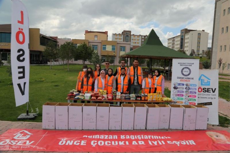 NNYÜ öğrencilerinden koli koli mutluluk 