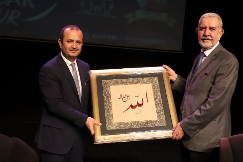 Aile Mektebi Sohbetleri’nin konuğu mutasavvıf yazar İnançer oldu