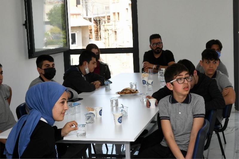 İzmir Karabağlar Mobilya Akademi’de atölye çalışmaları başladı