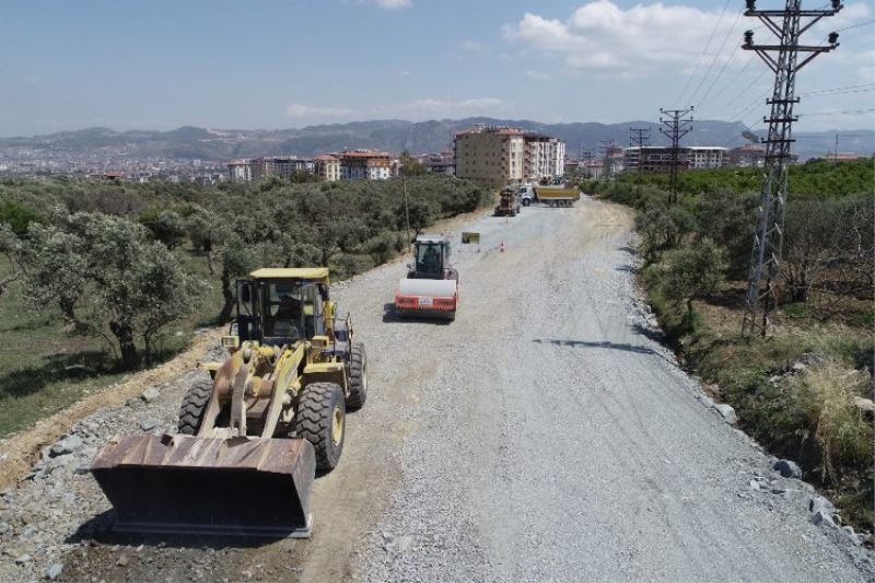 Hatay Karlısu Mahallesi asfaltlanıyor 