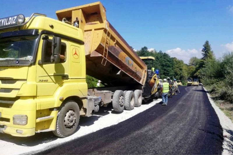 Gölcük köy yollarında konforlu ulaşım