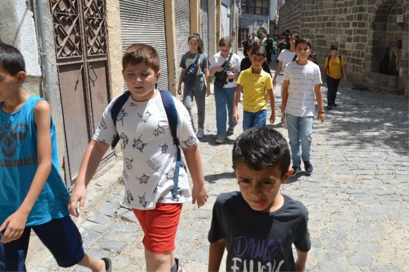 Diyarbakir’da Bilgievi öğrencileri müzeleri gezdi