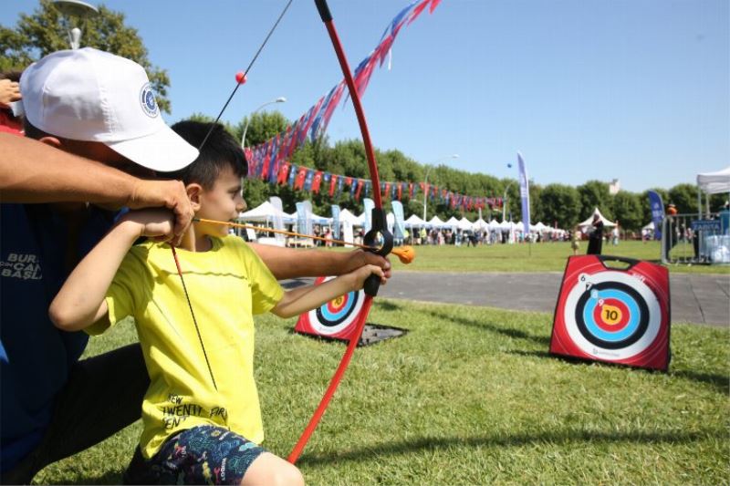 Bursalı çocuklar okul öncesi moral depoladı