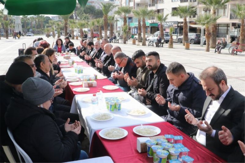 Manisa şehitlerini unutmuyor