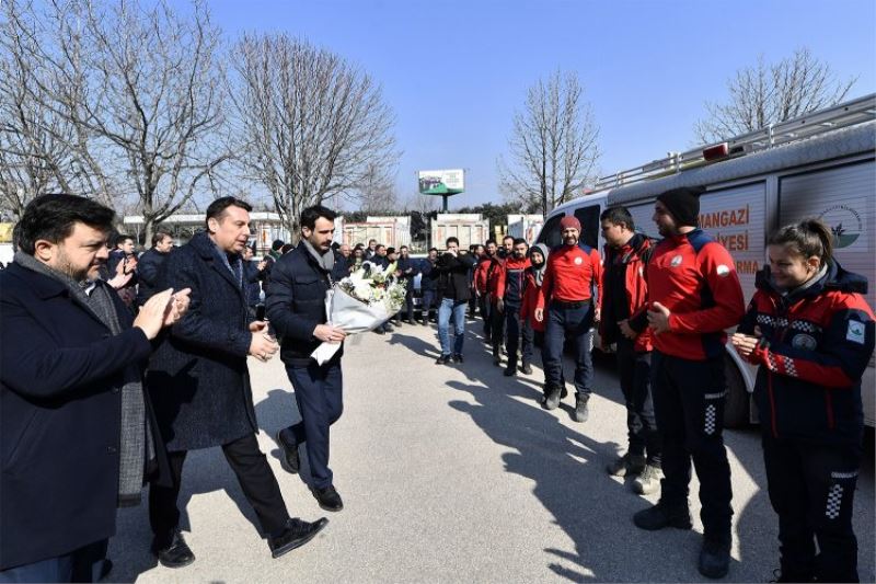 Depremin kahramanlarına Bursa Osmangazi