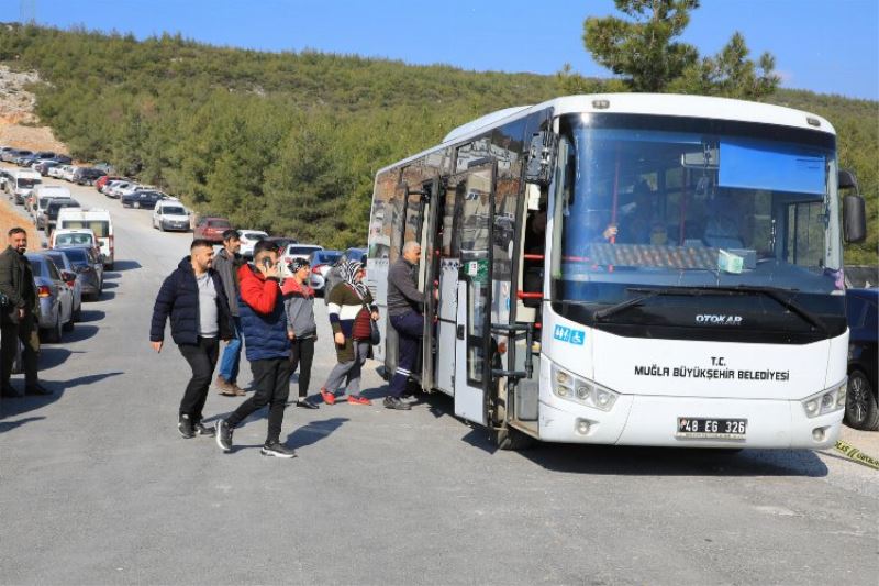 Muğla Büyükşehir depremzedeleri ücretsiz taşıyor