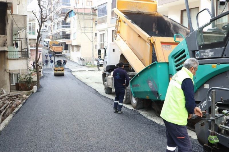 Ünye sokakları asfalta kavuştu