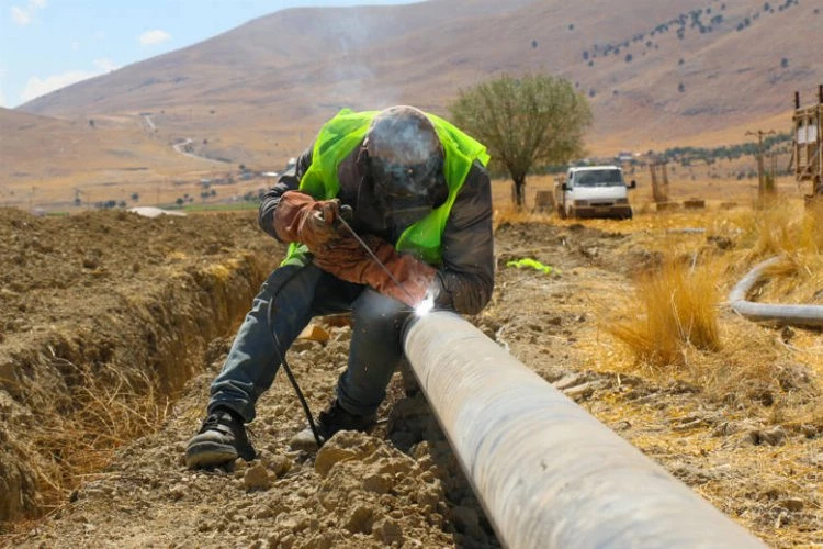 İki mahallenin içme suyu hattı yenileniyor