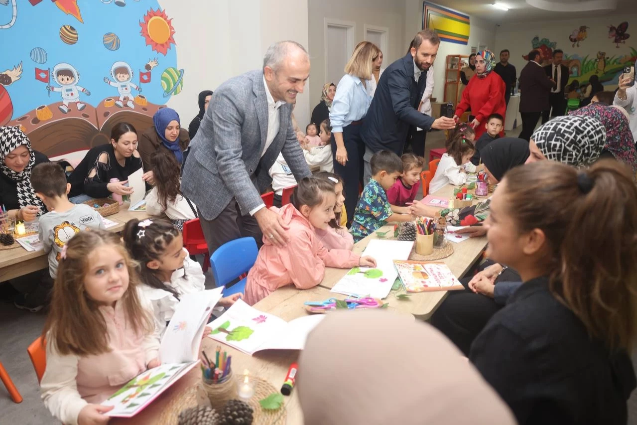 Başkan Çiftçi, ‘ilk masal kitabım’ atölyesine katıldı