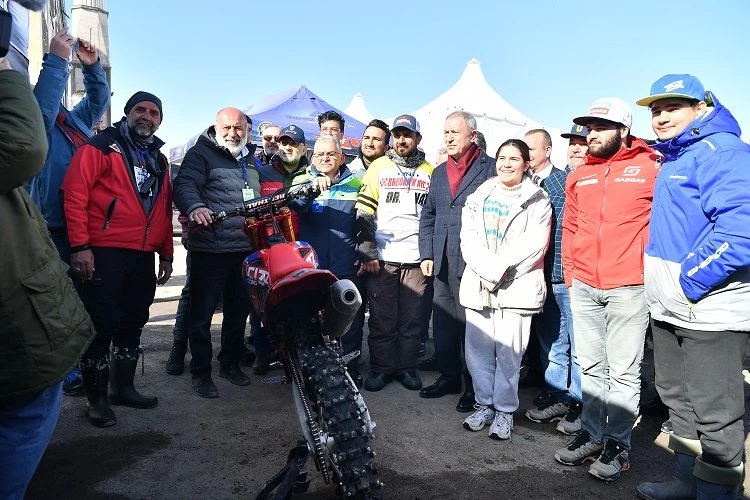 Başkan Büyükkılıç, Dünya Snowcross Şampiyonası Açılış Seremonisi’nde