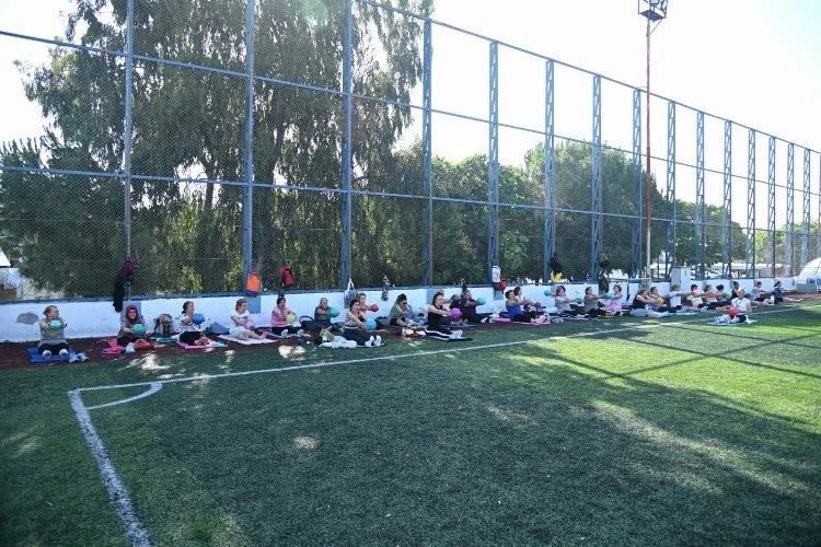 İzmir Karabağlar’da gün sabah sporuyla başlıyor