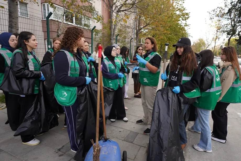 İstanbul Beylikdüzü’nde gençlerden 