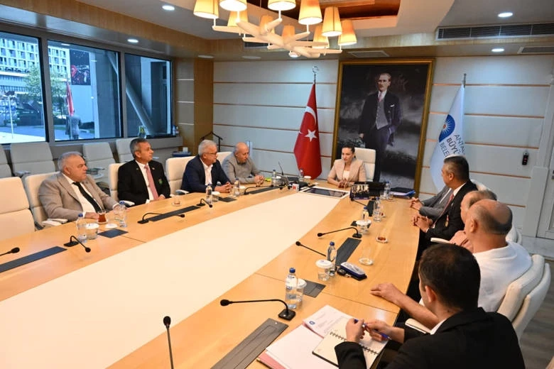 Antalya Büyükşehir şehit aileleri ve gazileri yalnız bırakmıyor