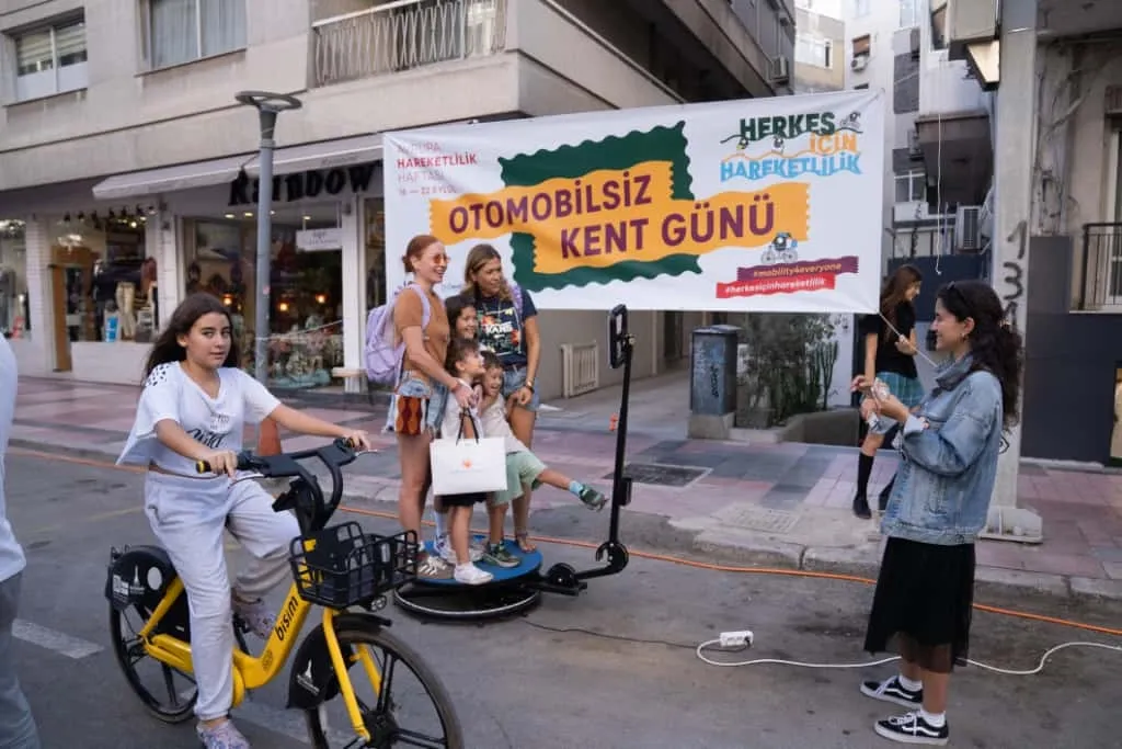 İzmir’de yayalardan 