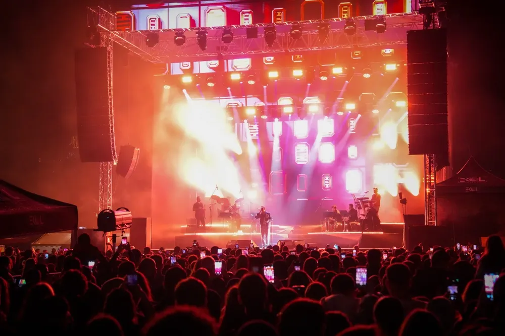 Resul Dindar'dan muhteşem konser