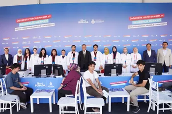 İBB, üniversite tercihlerinde gençlerin yanında