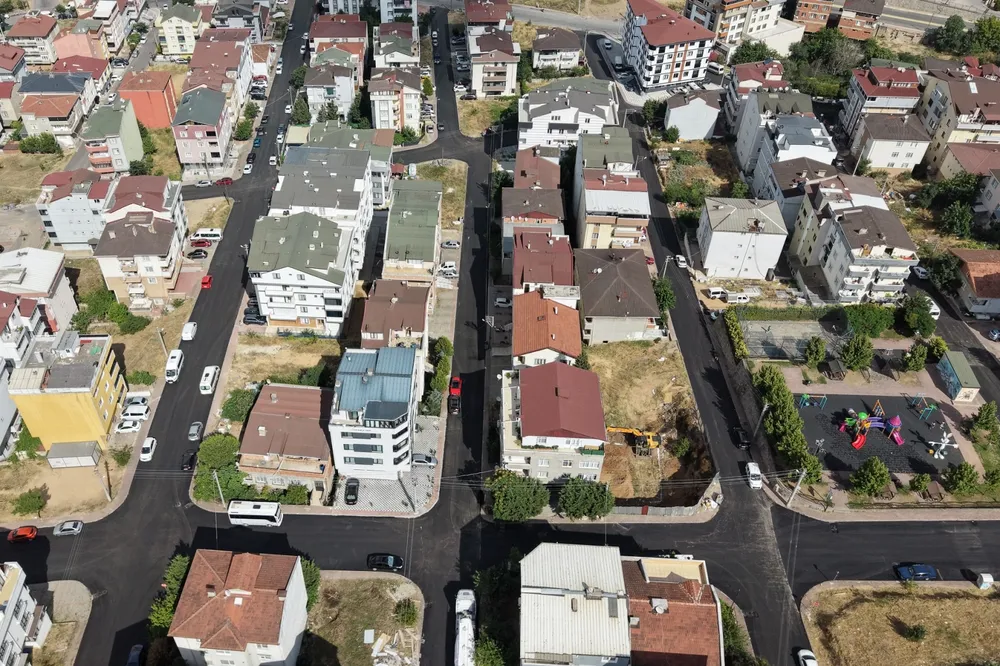 Çayırova Özgürlük Mahallesi’ne 4 bin ton asfalt