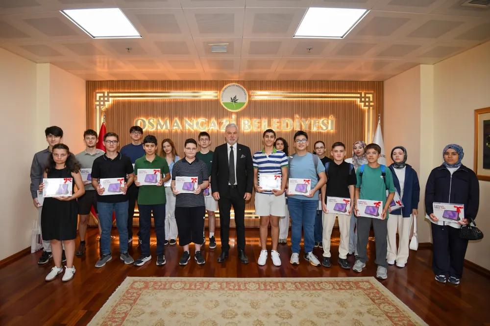 Bursa Osmangazi'de Dijiders başarıya giden yolu açtı
