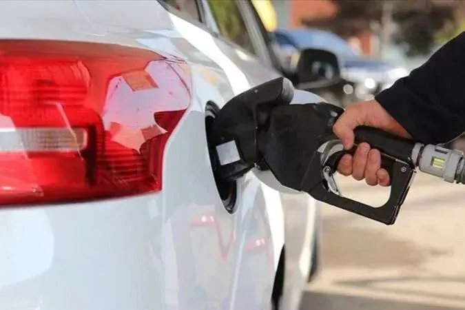 Motorinde yine yeni zam beklentisi... Litresi 100 lirayı aşabilir!