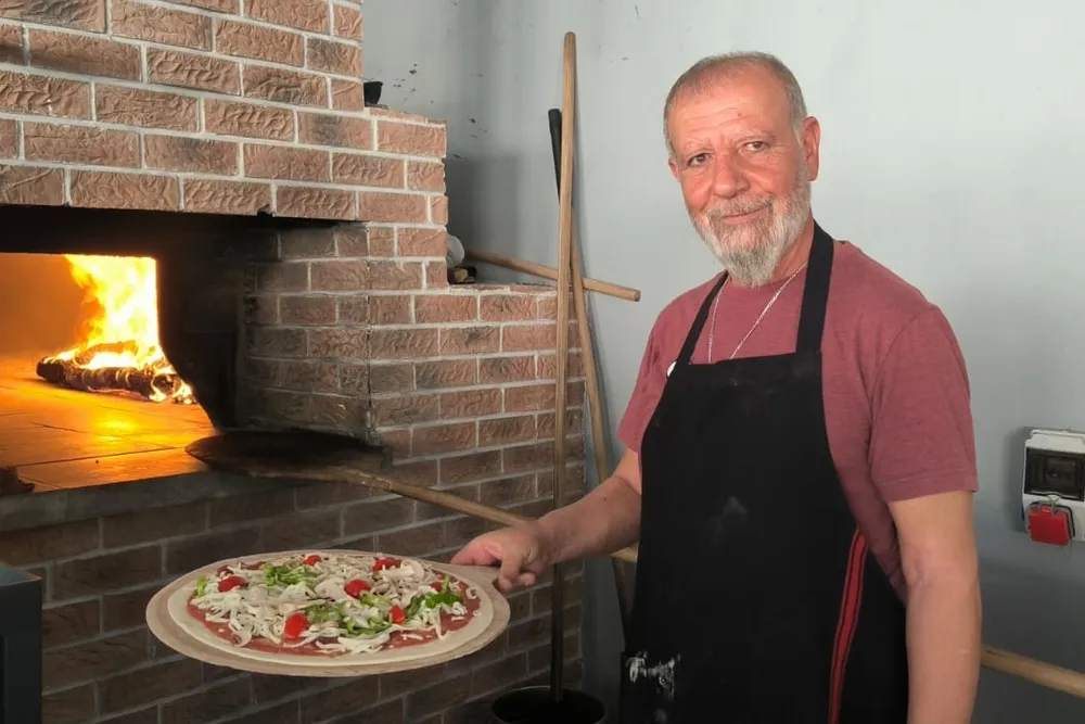 36 yıl sonra memlekete dönüş: Mardin’e 1 milyon euroluk dev pizza yatırımı