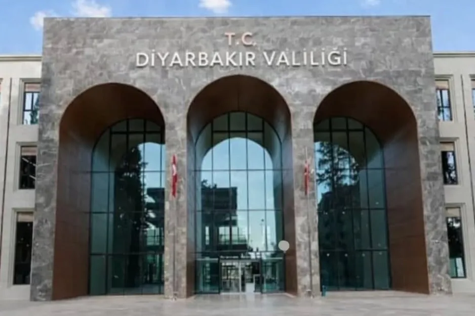 Diyarbakır’da arazide erkek cesedi bulunmuştu... Valilikten açıklama geldi