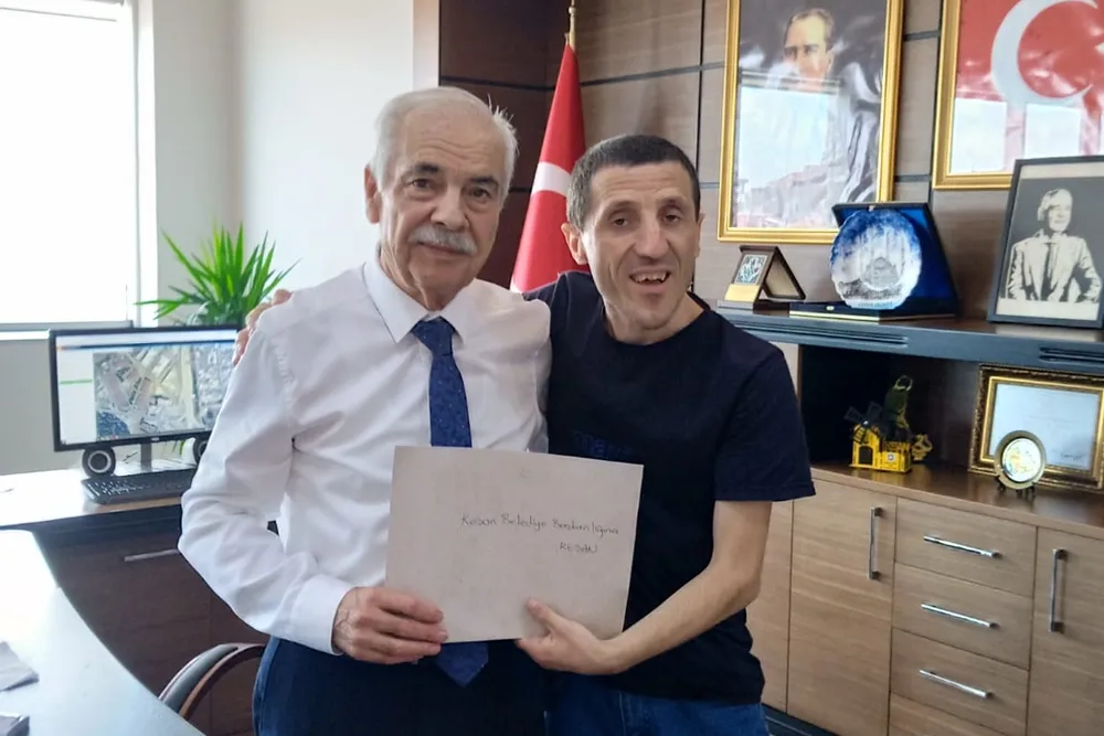 Hakan Geçim’den Başkan Özcan’a özel çocuklar için film talebi