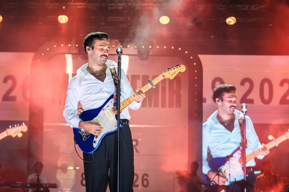 İEF geceleri müzik ve kahkaha dolu